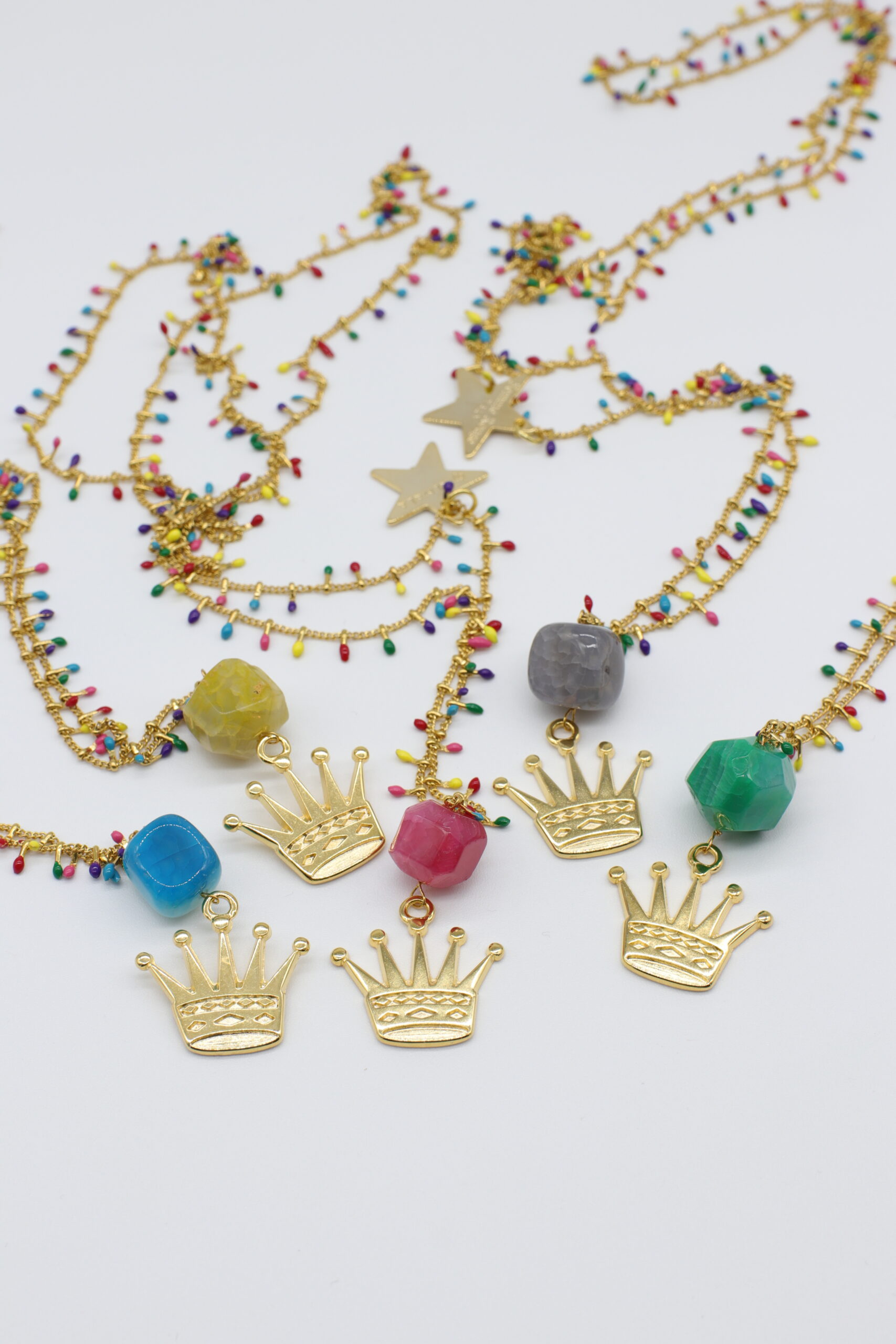 Collana match alma con corona d'ottone e pietra colorata