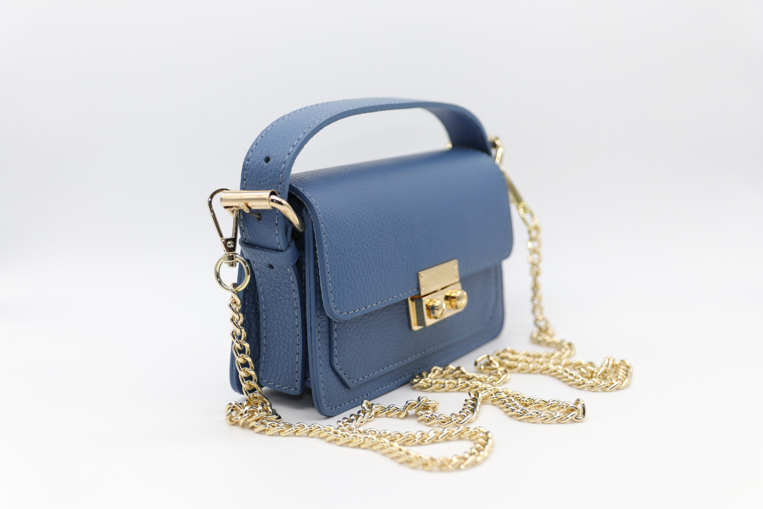 #Bag Femme Rouge color cielo. Borsetta da giorno